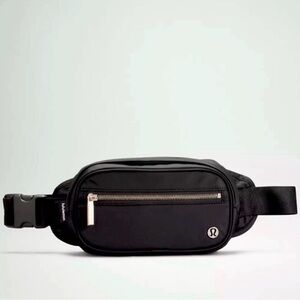 lululemon athletica Wunderlust Black Belt Bag
